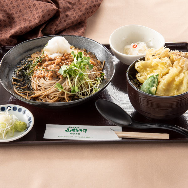戸隠蕎麦「山故郷」